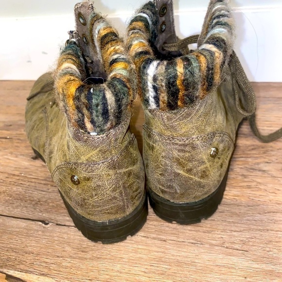 Groove distressed vegan leather ankle combat boot multicolour knit cuff S 9 - Picture 3 of 6